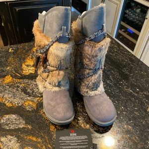 Australian Luxe Real Fur Boots (Sz 7)